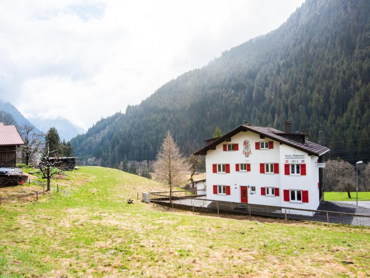 Elegant Apartment in Sankt Gallenkirch with Private Garden Exterior foto